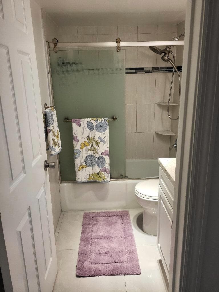 Full Bath/ Tub Shower