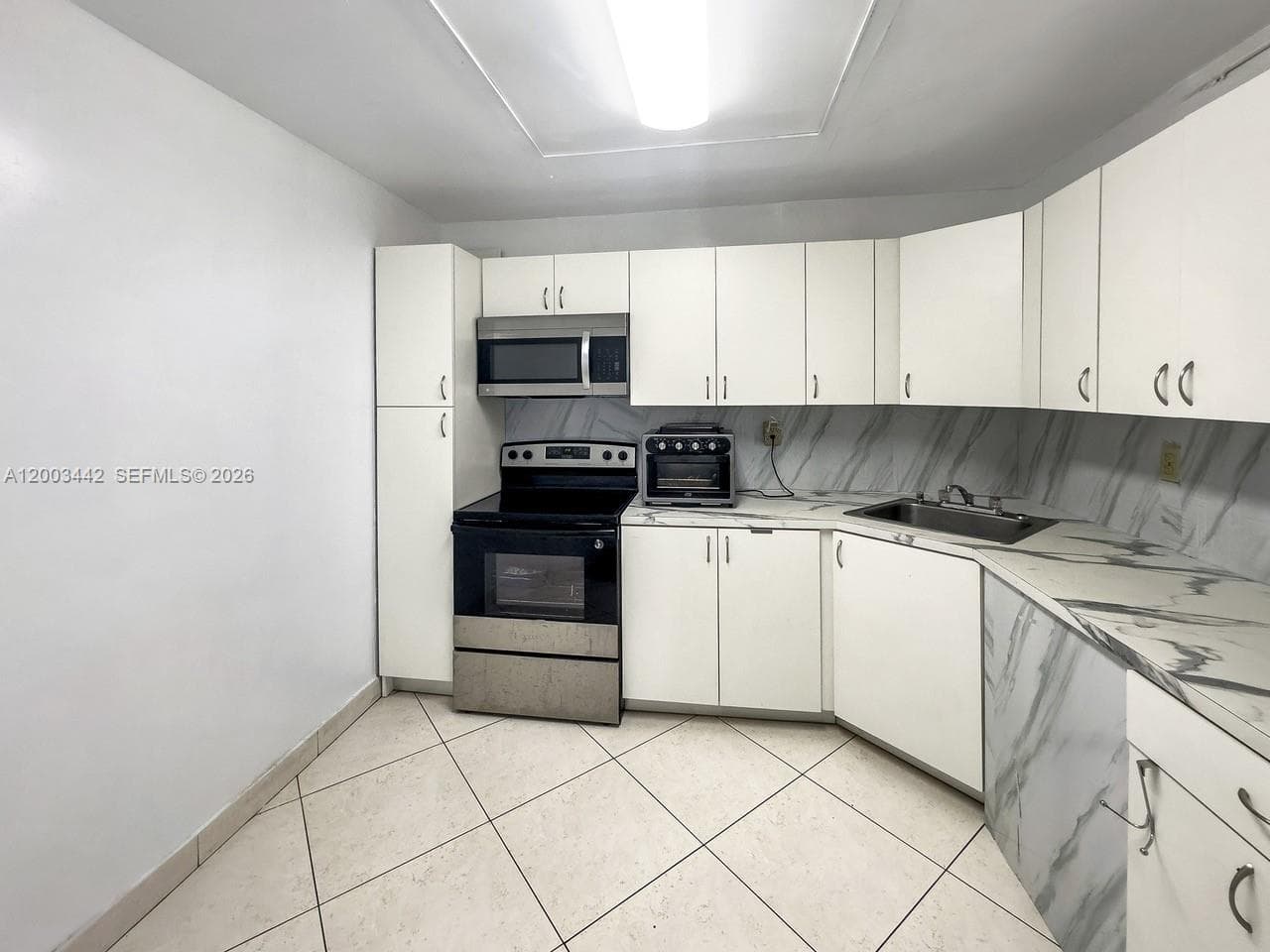 COMMODORE PLAZA CONDO · #407 in Aventura - Photo 3