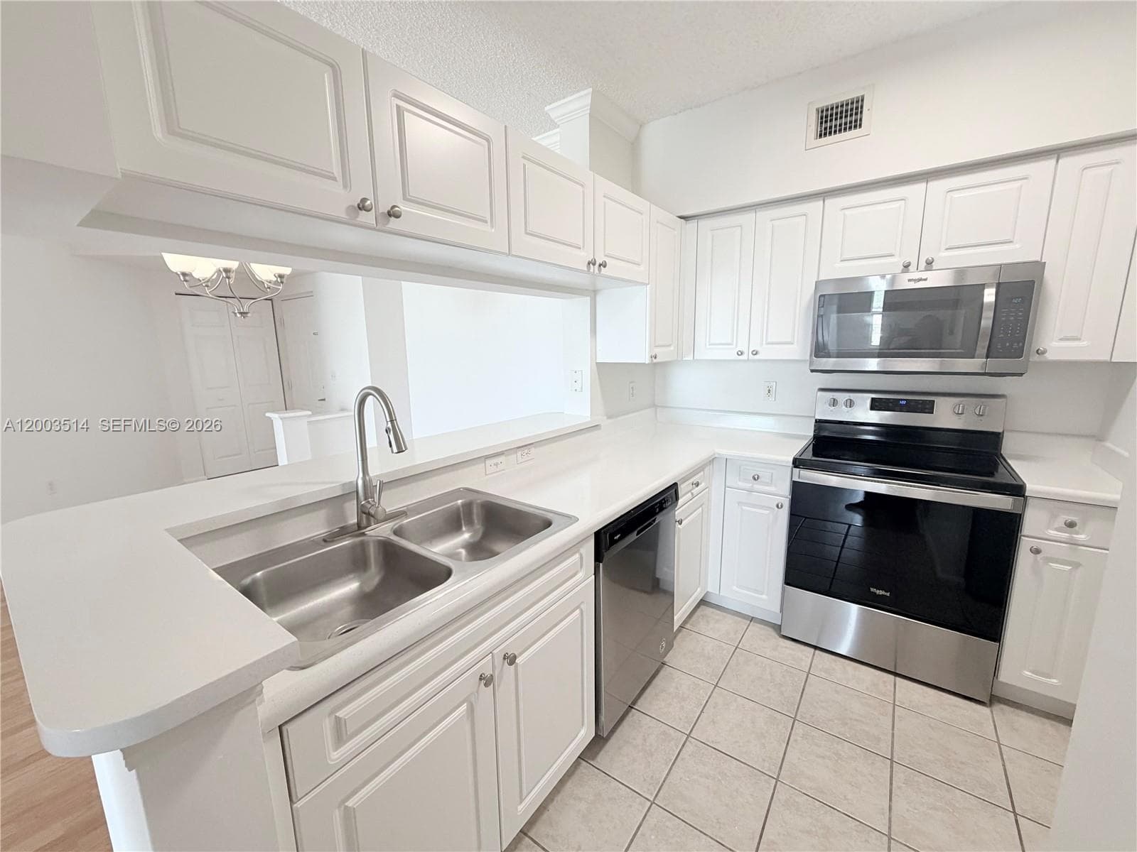 Porto Bellagio · #1913 in Sunny Isles Beach - Photo 12