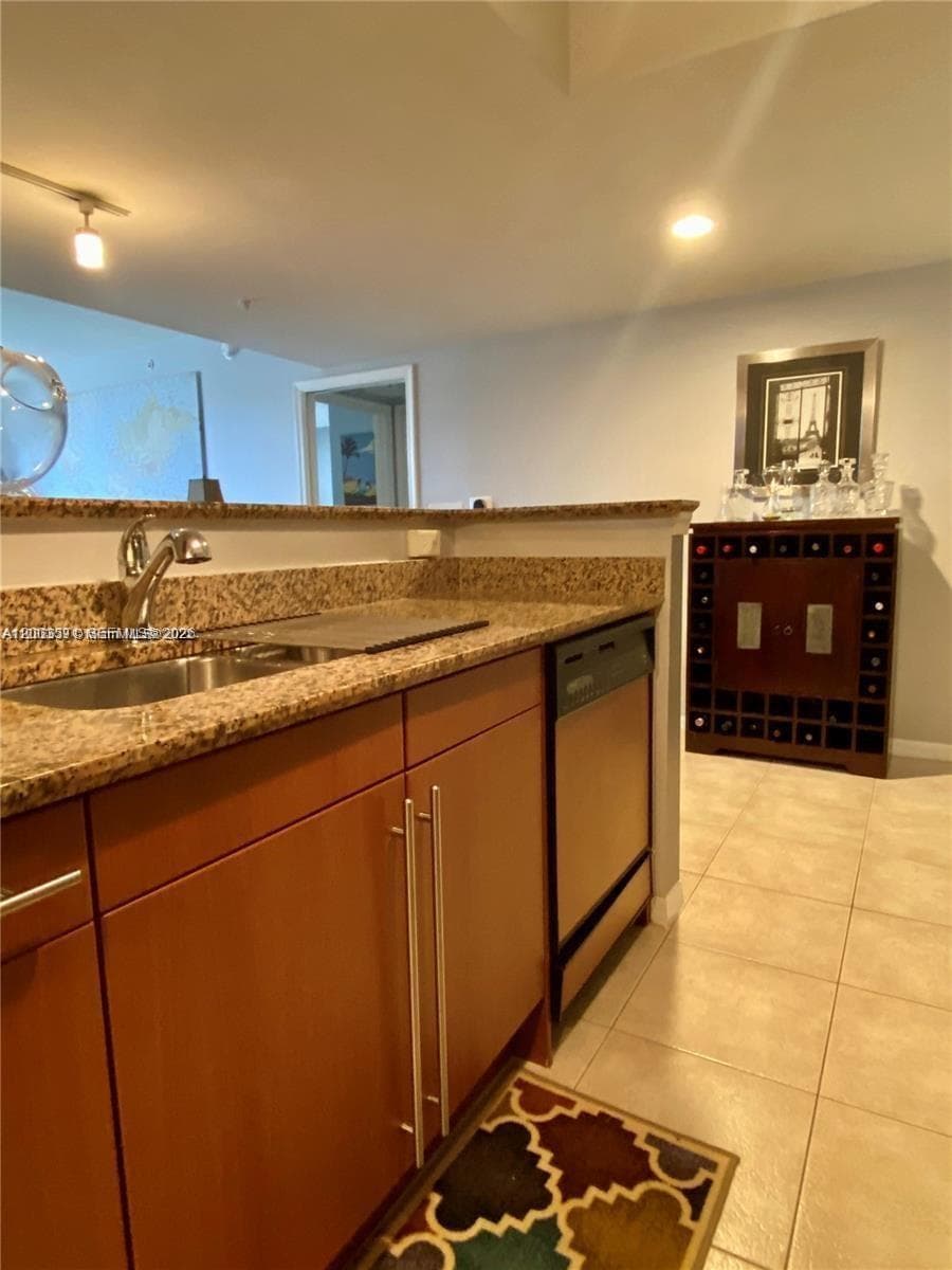2080 · #707 in Hallandale Beach - Photo 11