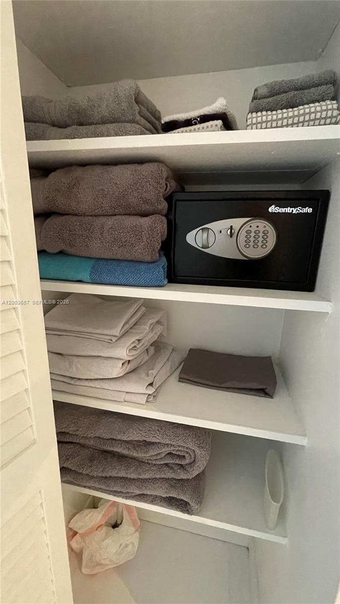 ARLEN BEACH CONDO · #1714 in Miami Beach - Photo 24