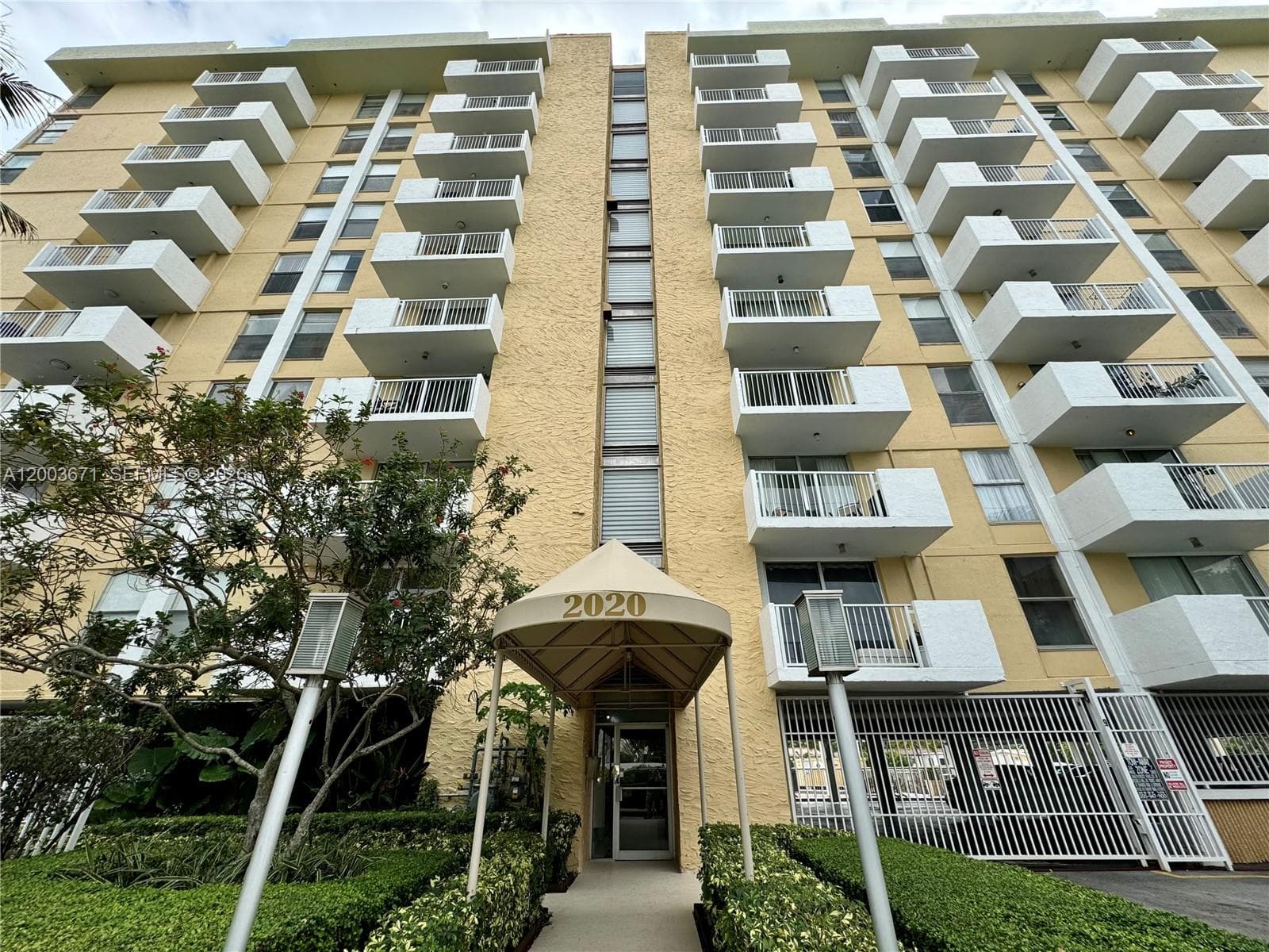 KEYSTONE TOWERS CONDO · #810 in North Miami - Photo 38