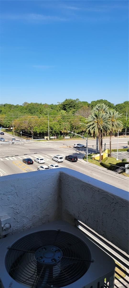 SAILBOAT CAY CONDO · #511 in North Miami - Photo 2