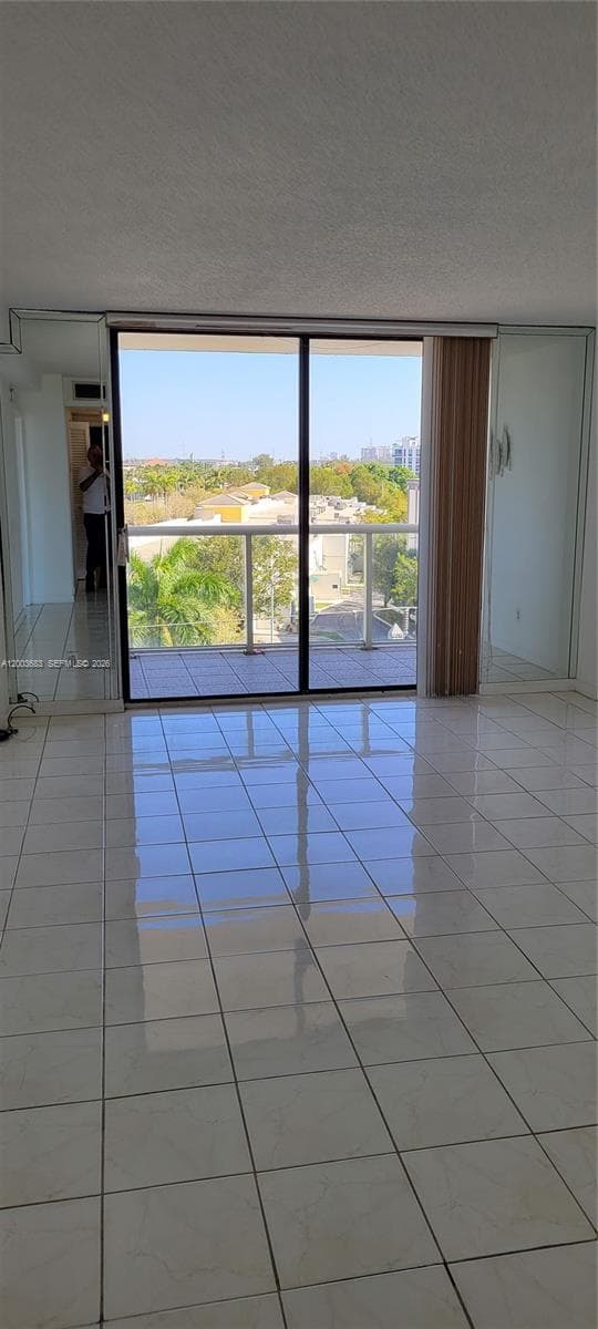 SAILBOAT CAY CONDO · #511 in North Miami - Photo 4