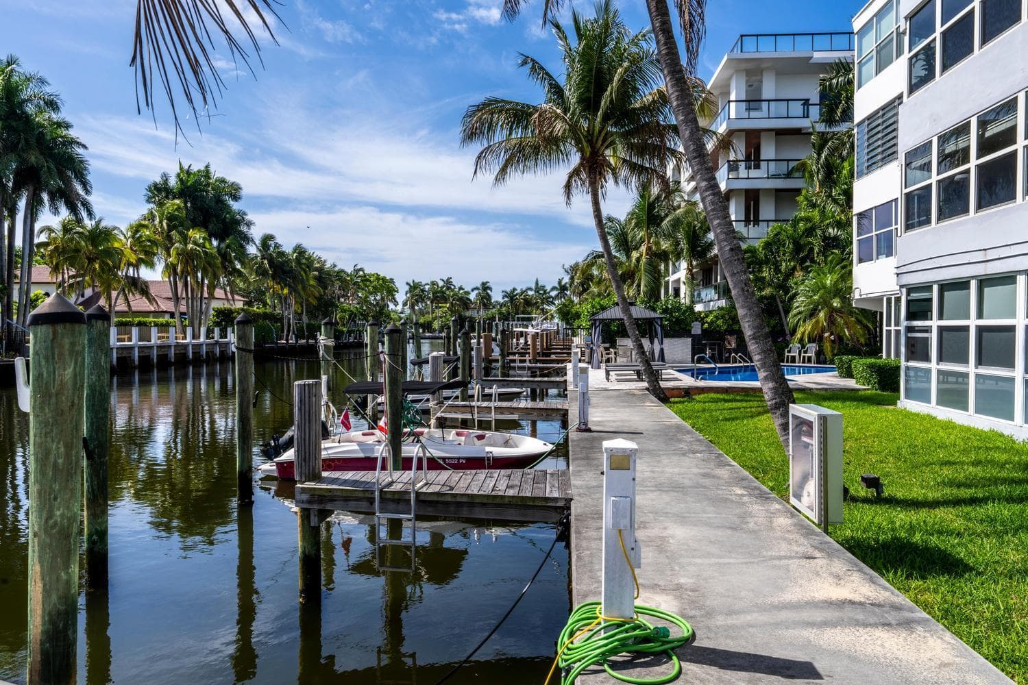 40 Isle of Venice Dr Fort-large-018-027-