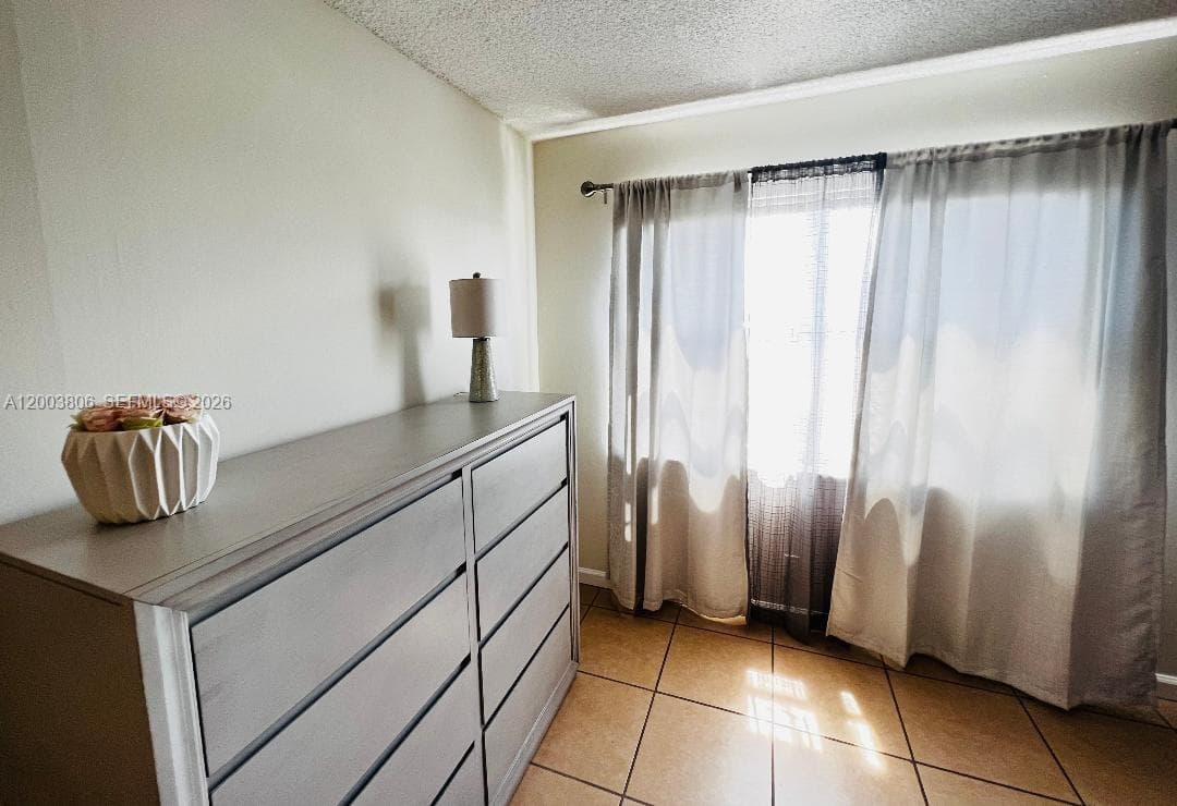 OCEAN VIEW TOWERS CONDO · #1011 in Hallandale Beach - Photo 23