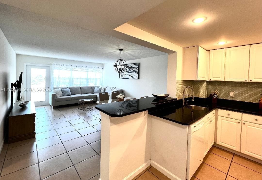 OCEAN VIEW TOWERS CONDO · #1011 in Hallandale Beach - Photo 13