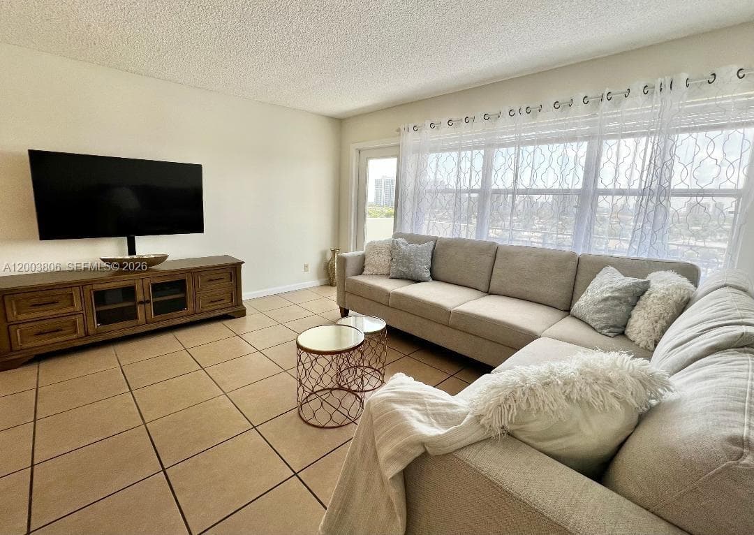 OCEAN VIEW TOWERS CONDO · #1011 in Hallandale Beach - Photo 3