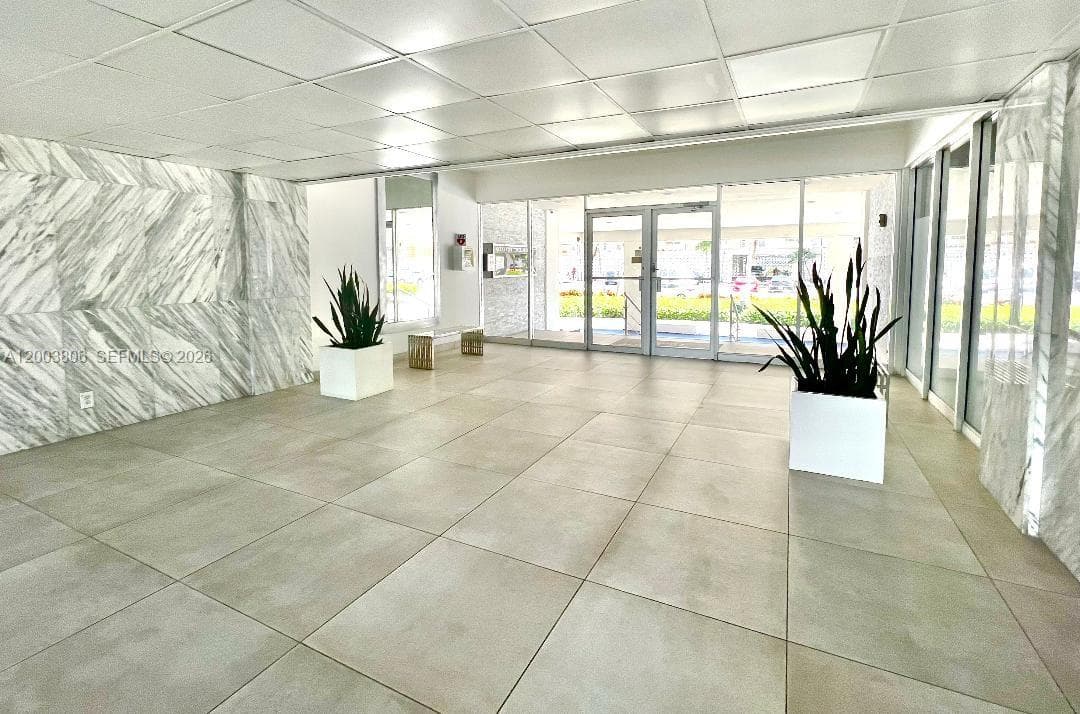 MAIN LOBBY