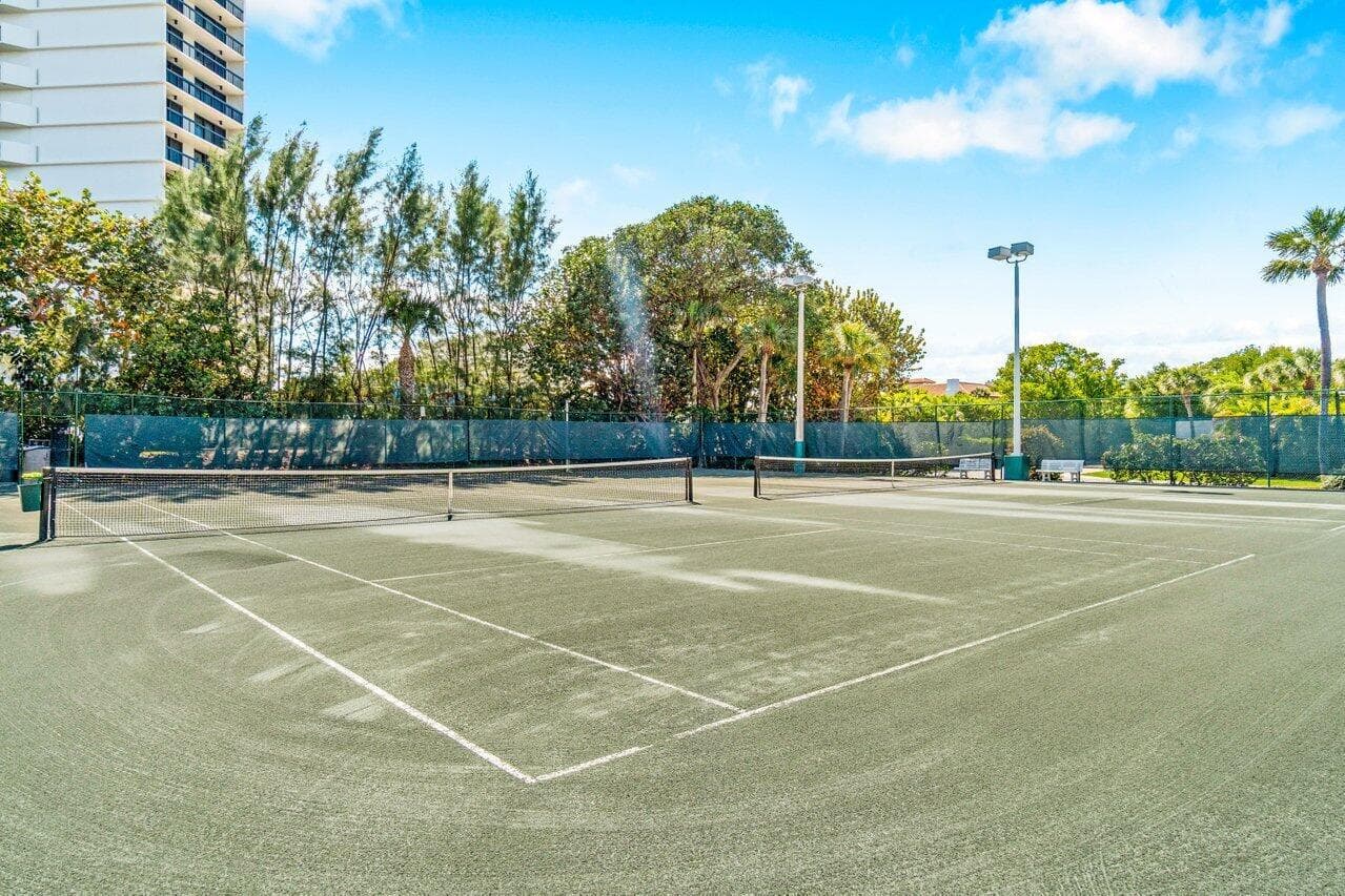 TENNIS