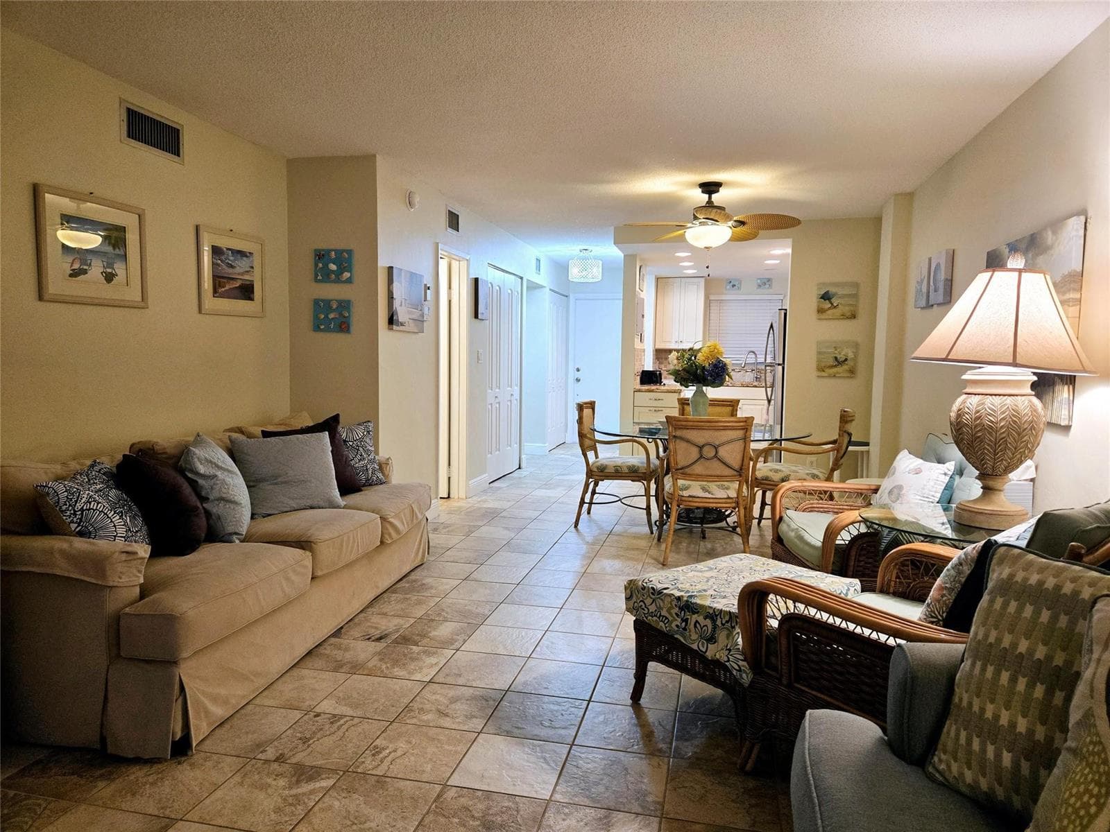 Living/Dining Area