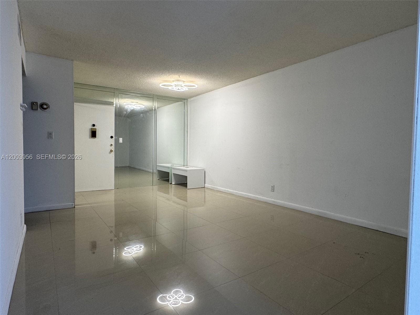 Desoto · #411 in Hallandale Beach - Photo 6