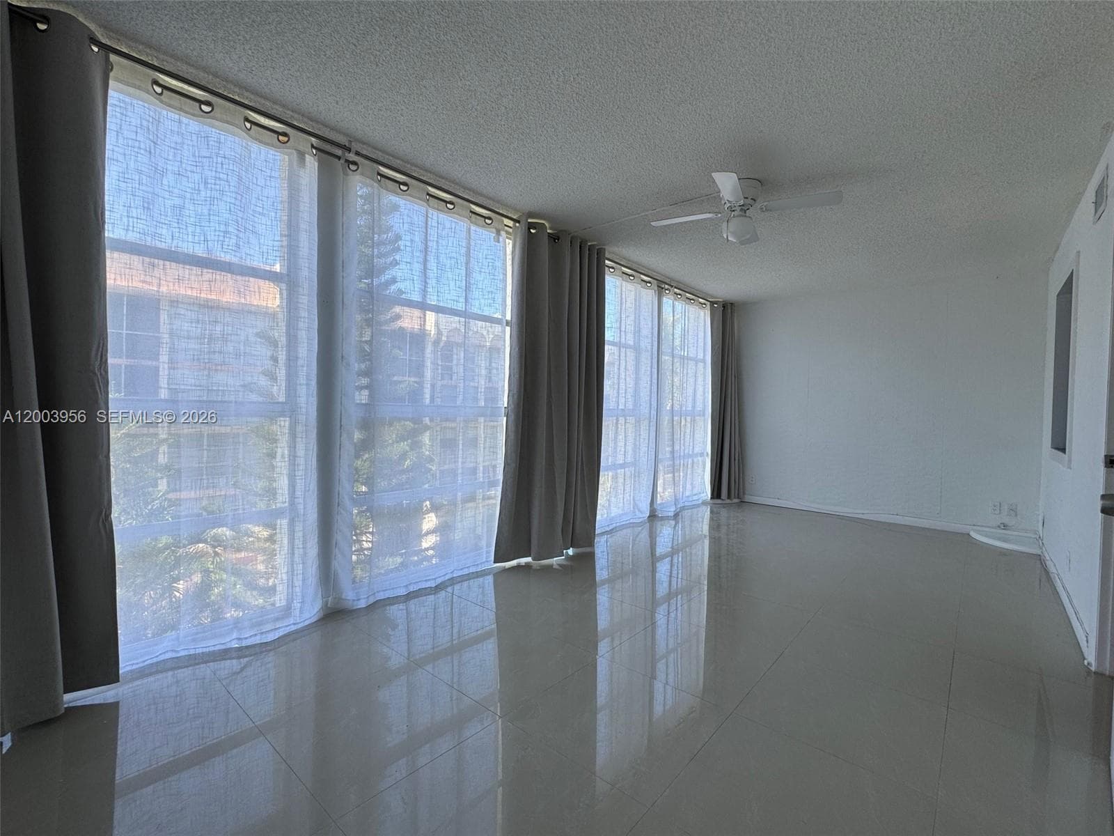 Desoto · #411 in Hallandale Beach - Photo 4