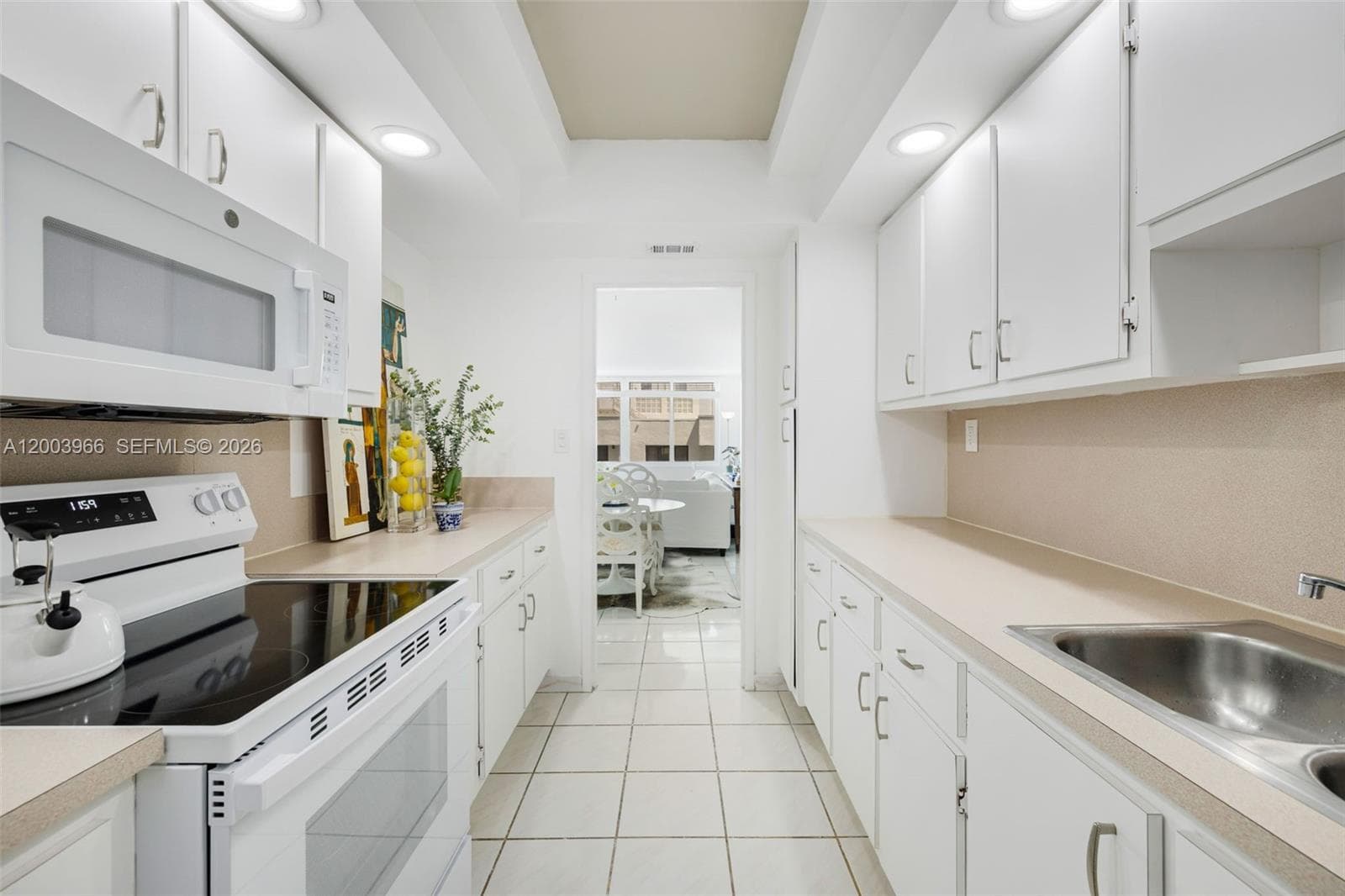 Carriage House · #611 in Miami Beach - Photo 17