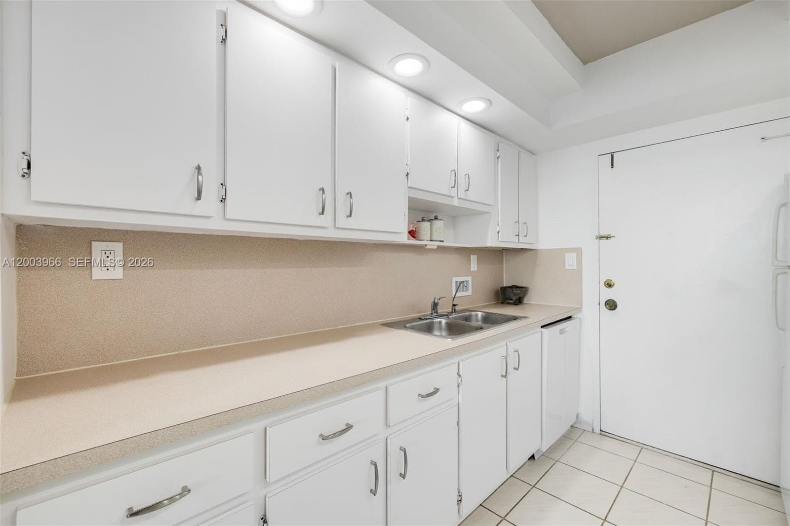 Carriage House · #611 in Miami Beach - Photo 16