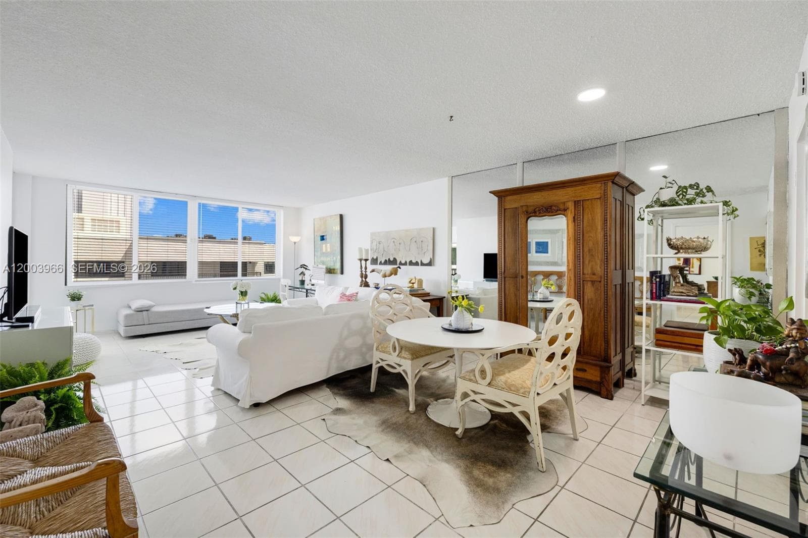 Carriage House · #611 in Miami Beach - Photo 8