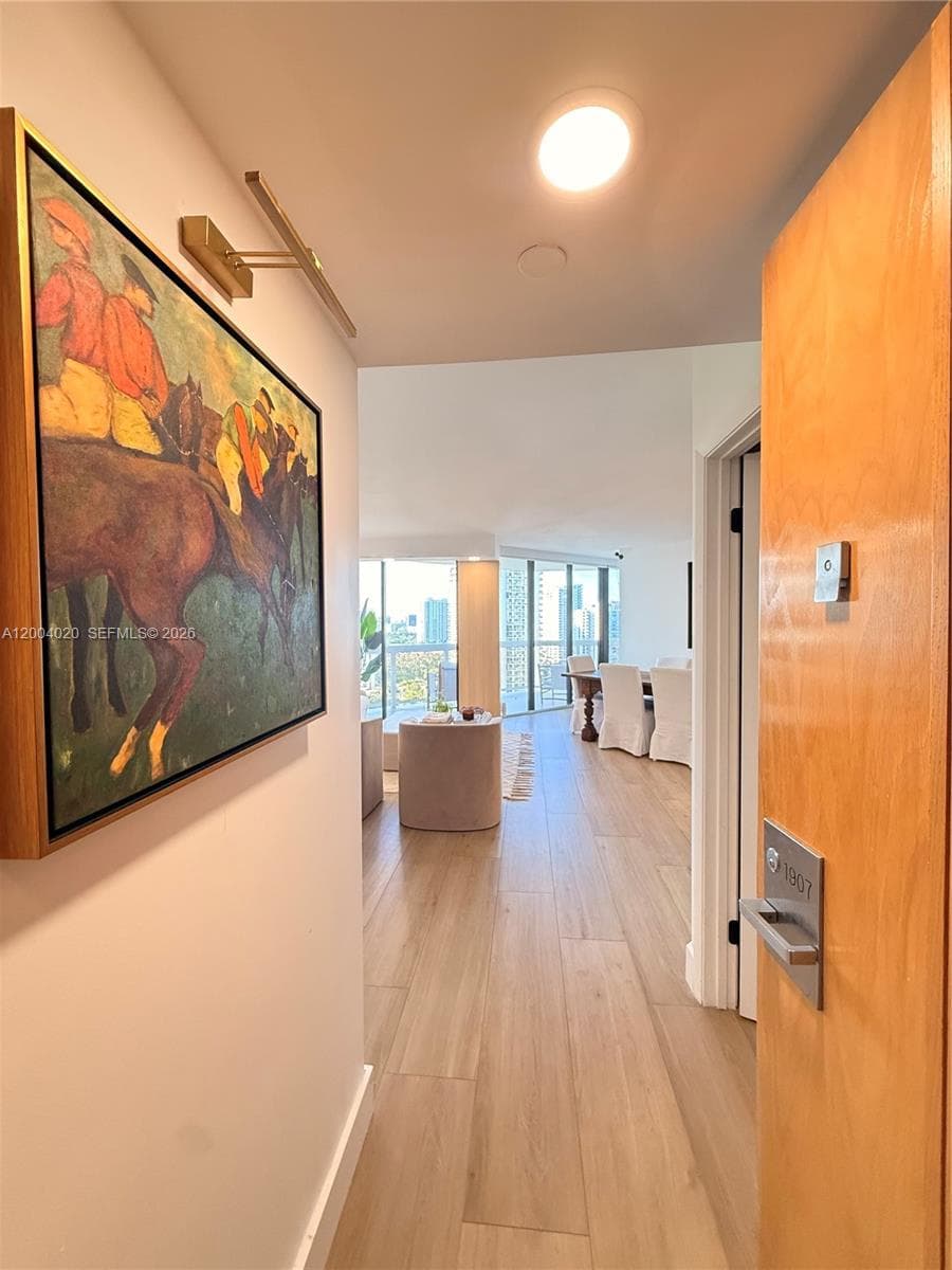 LANDMARK · #1907 in Aventura - Photo 2