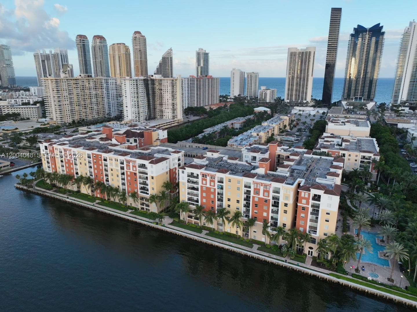 Porto Bellagio · #3402 in Sunny Isles Beach - Photo 2