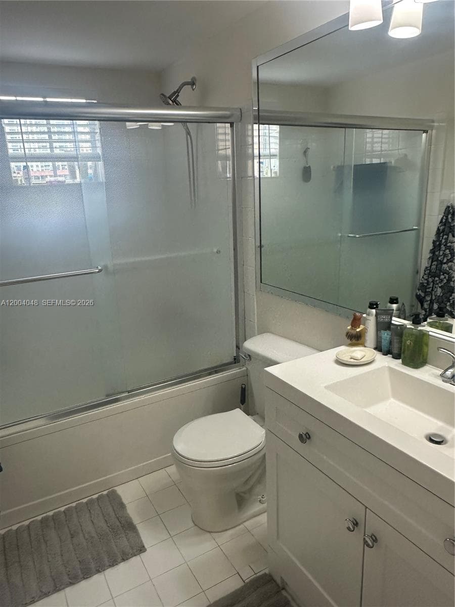 Porto Bellagio · #3402 in Sunny Isles Beach - Photo 12