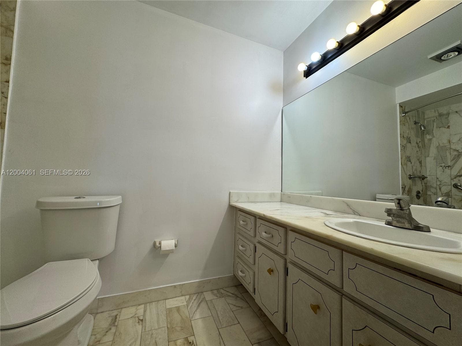 Bedroom Bathroom.