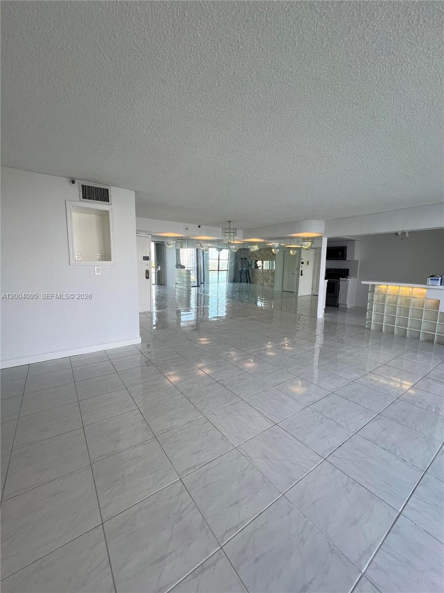 Fairview House · #S907 in Sunny Isles Beach - Photo 12
