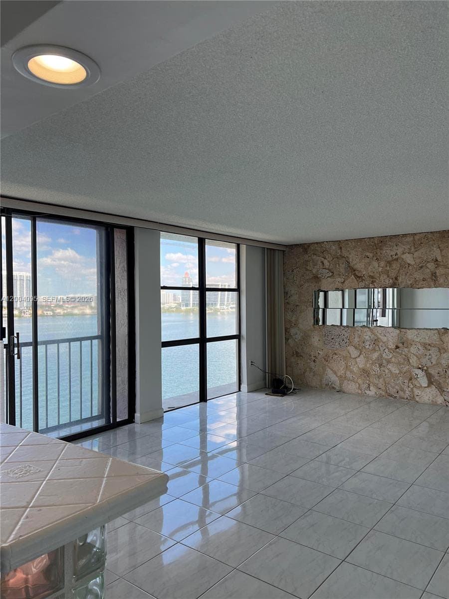 Fairview House · #S907 in Sunny Isles Beach - Photo 8