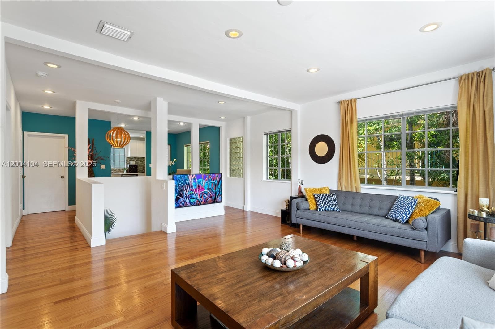 THE CASA BELLA CONDO ON S · #2 in Miami Beach - Photo 2