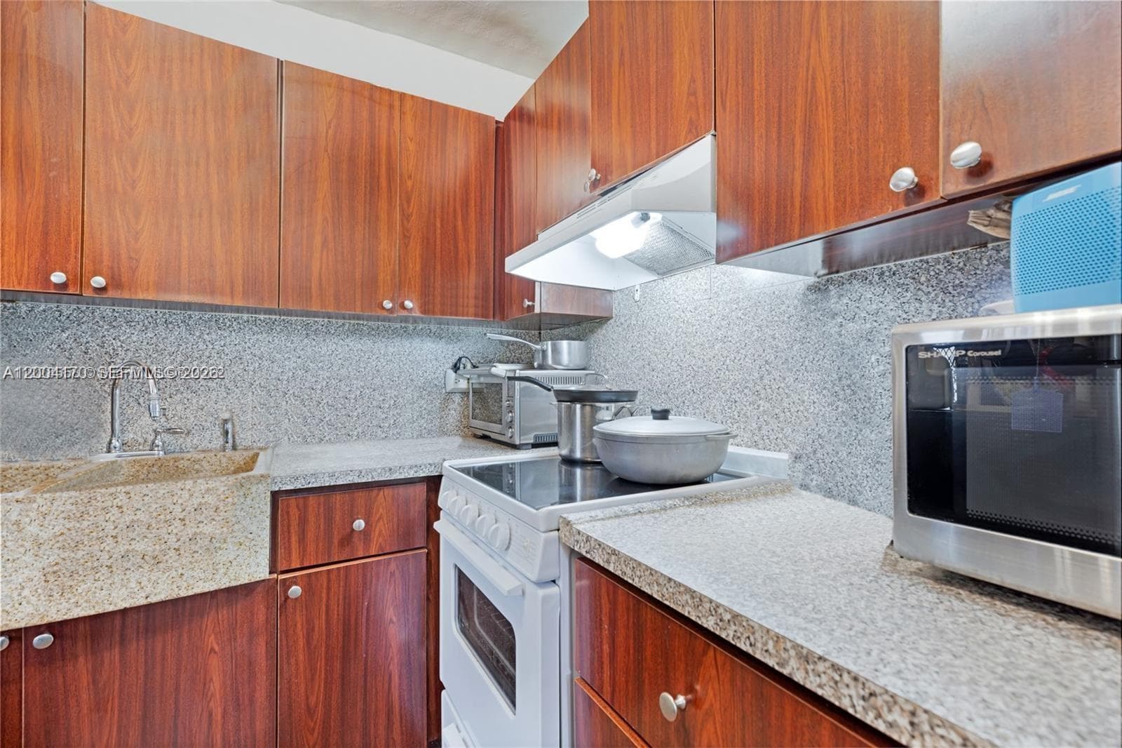 Tower East · #110 in Miami Beach - Photo 2