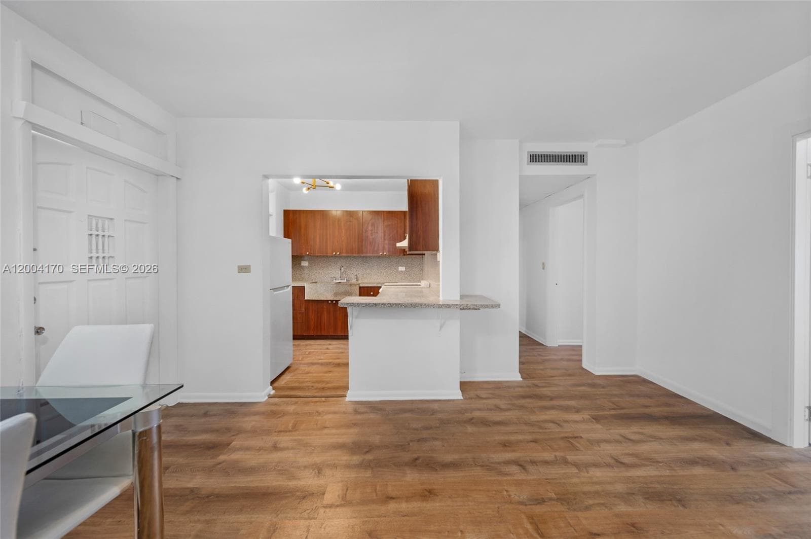Tower East · #110 in Miami Beach - Photo 6