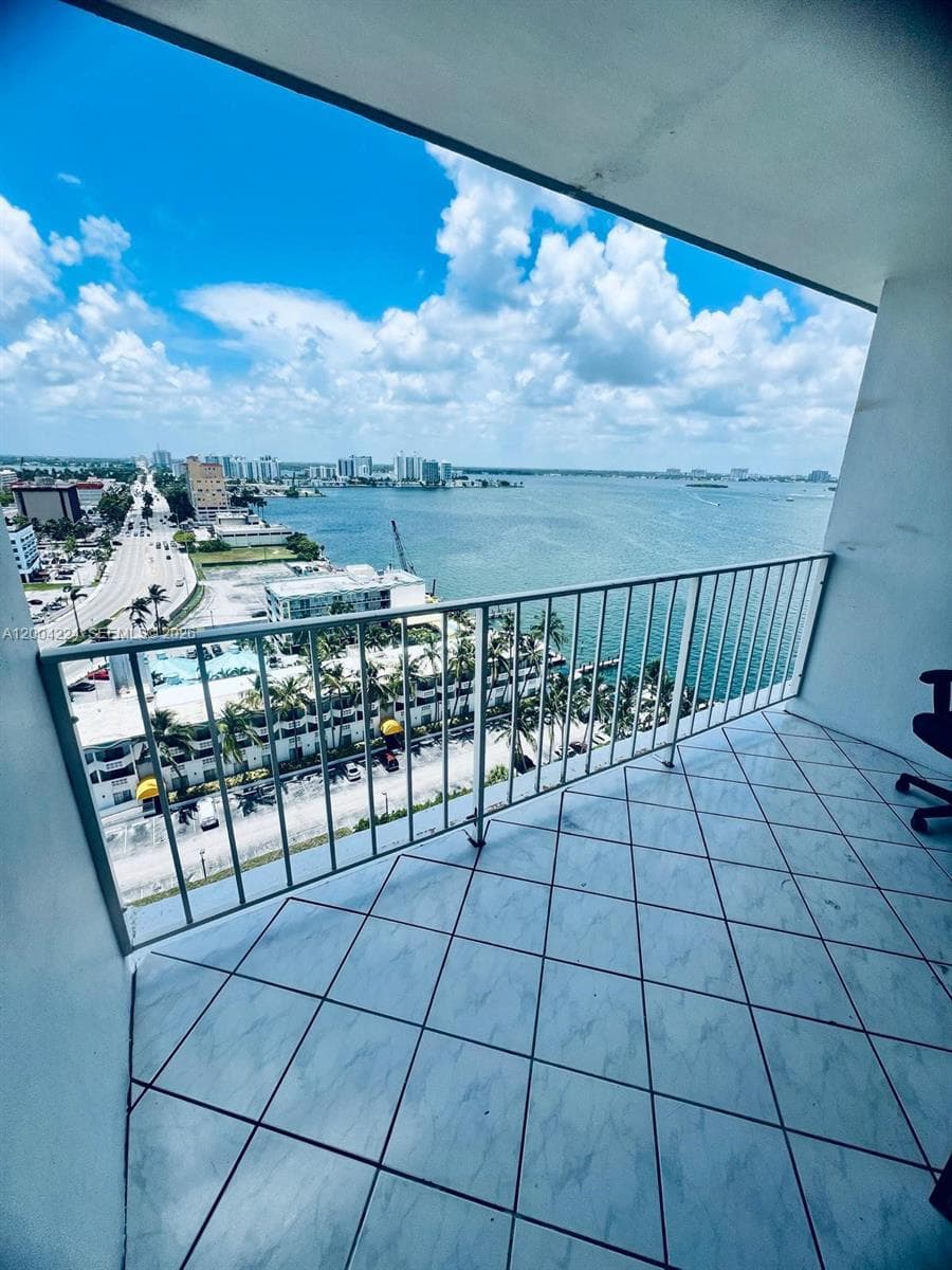 KENNEDY HOUSE CONDO · #PH-J in North Bay Village - Photo 11