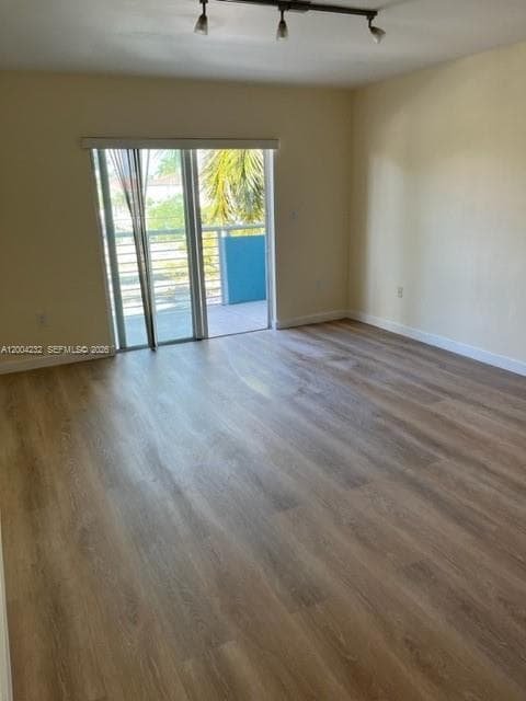 EASTERN SHORES MANOR · #27 in North Miami Beach - Photo 13