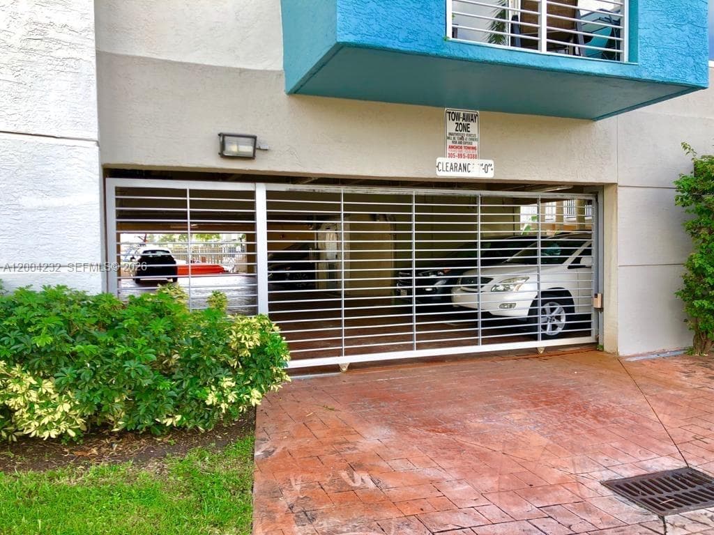 EASTERN SHORES MANOR · #27 in North Miami Beach - Photo 7