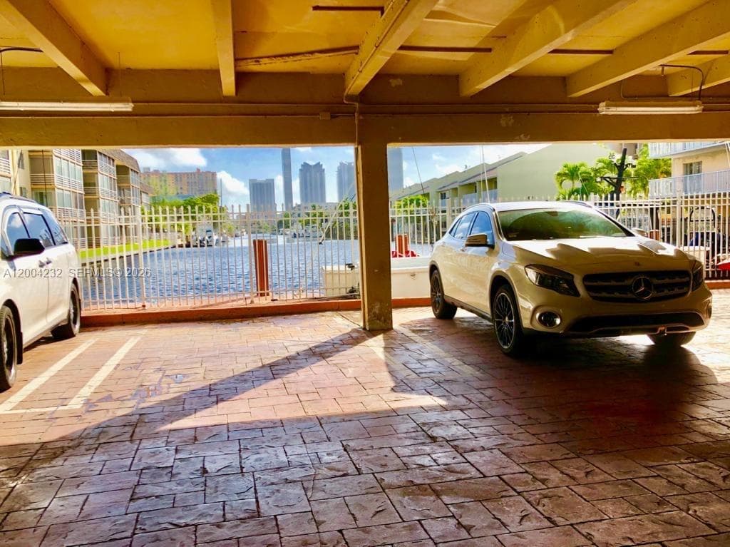 EASTERN SHORES MANOR · #27 in North Miami Beach - Photo 8