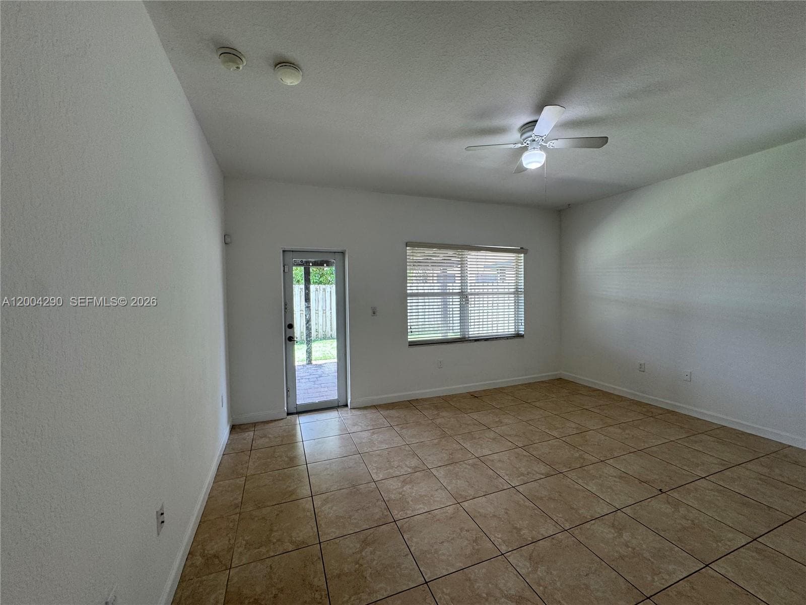 2356 NE 3rd Ct #2356 photo 14