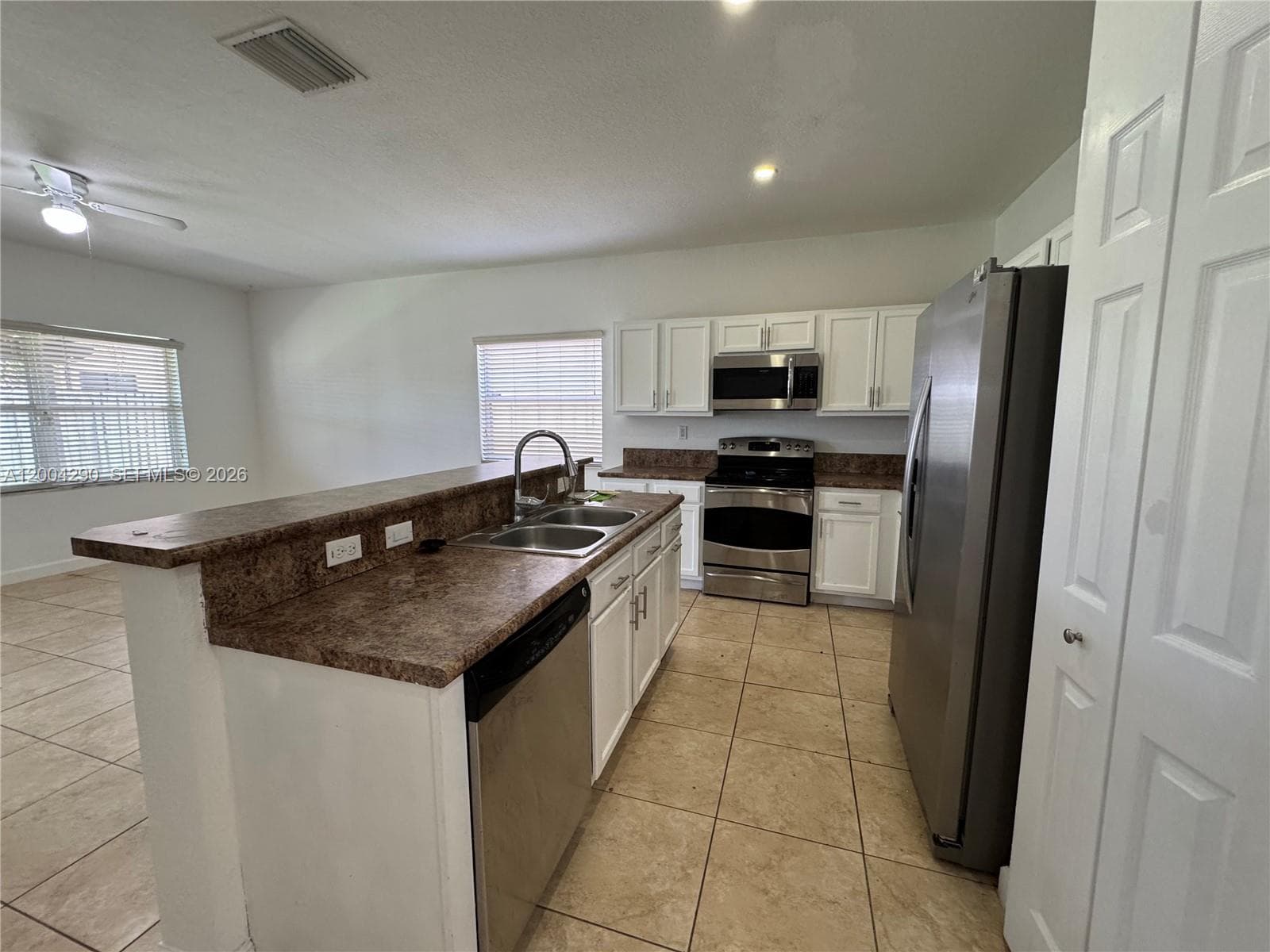 2356 NE 3rd Ct #2356 photo 11