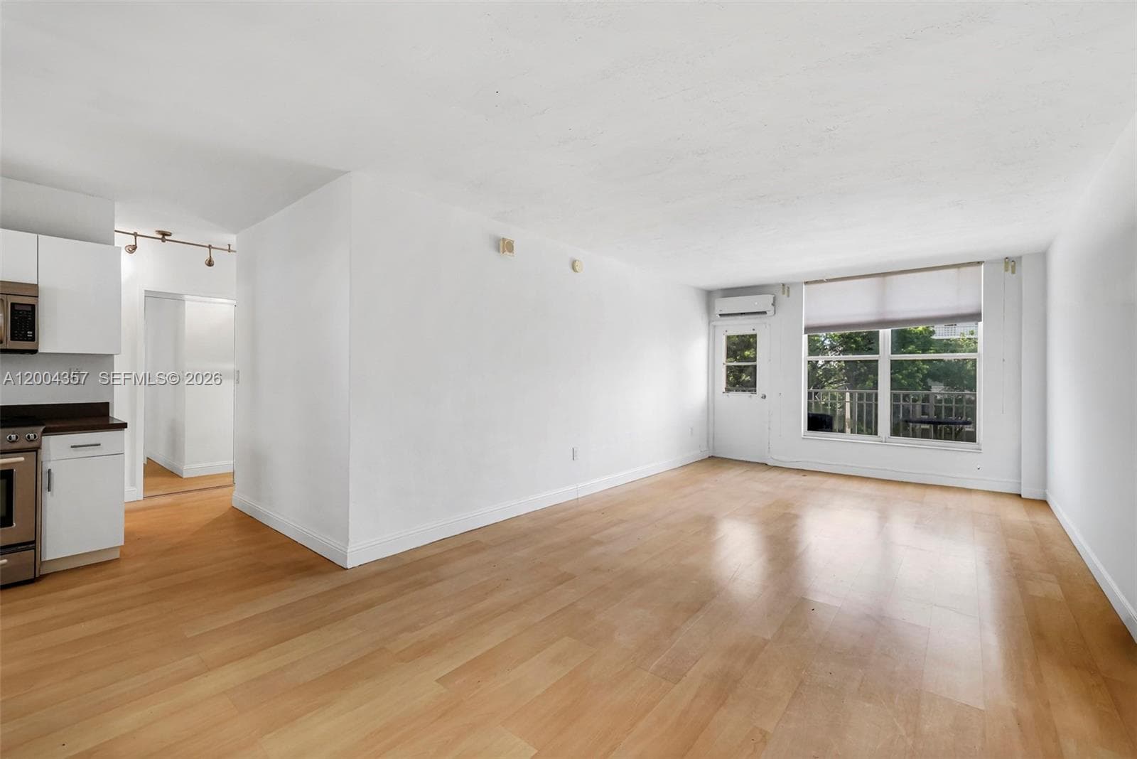 LINCOLN TOWERS CONDO · #B402 in Miami Beach - Photo 4
