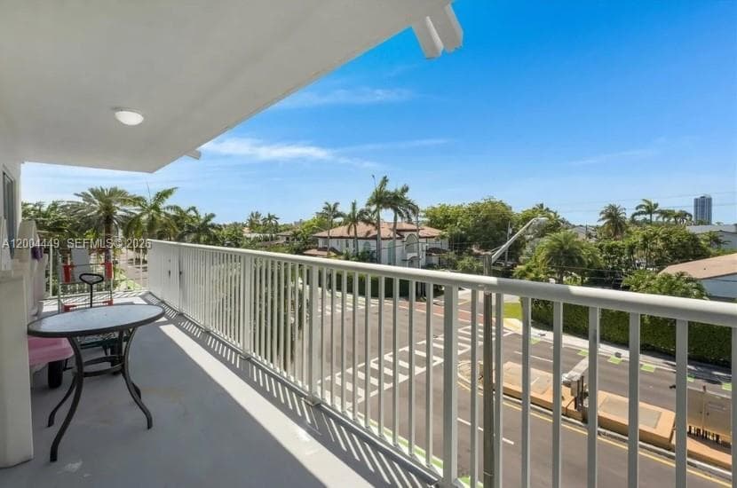 SUNSHORES · #409 in North Miami Beach - Photo 7
