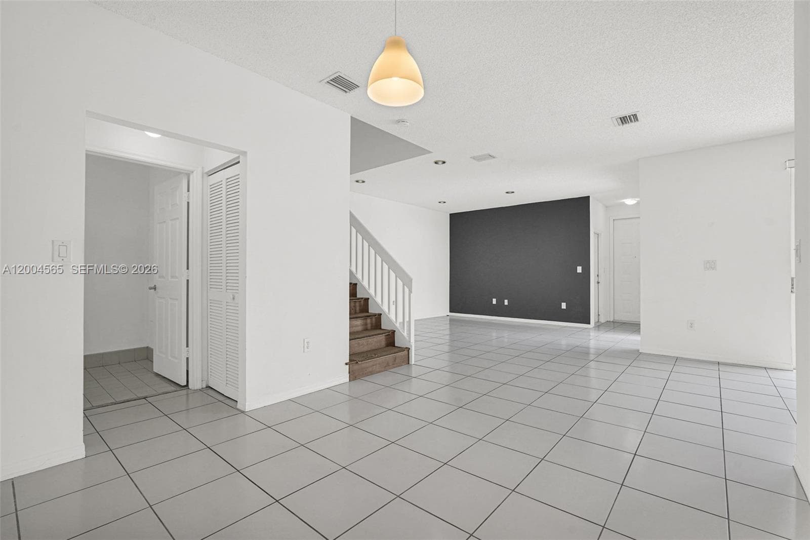 1675 Yellowheart Way photo 17