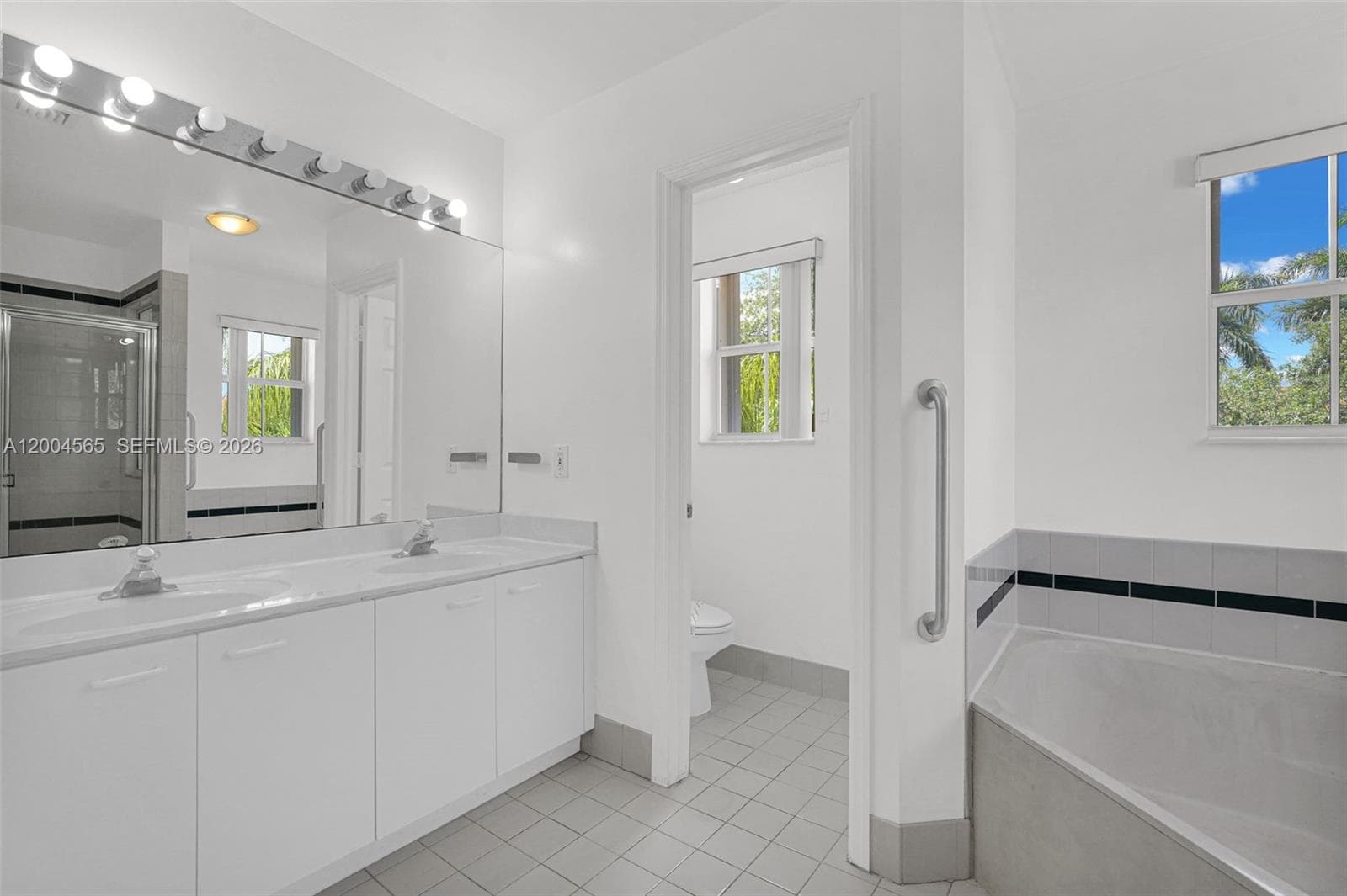 1675 Yellowheart Way photo 33