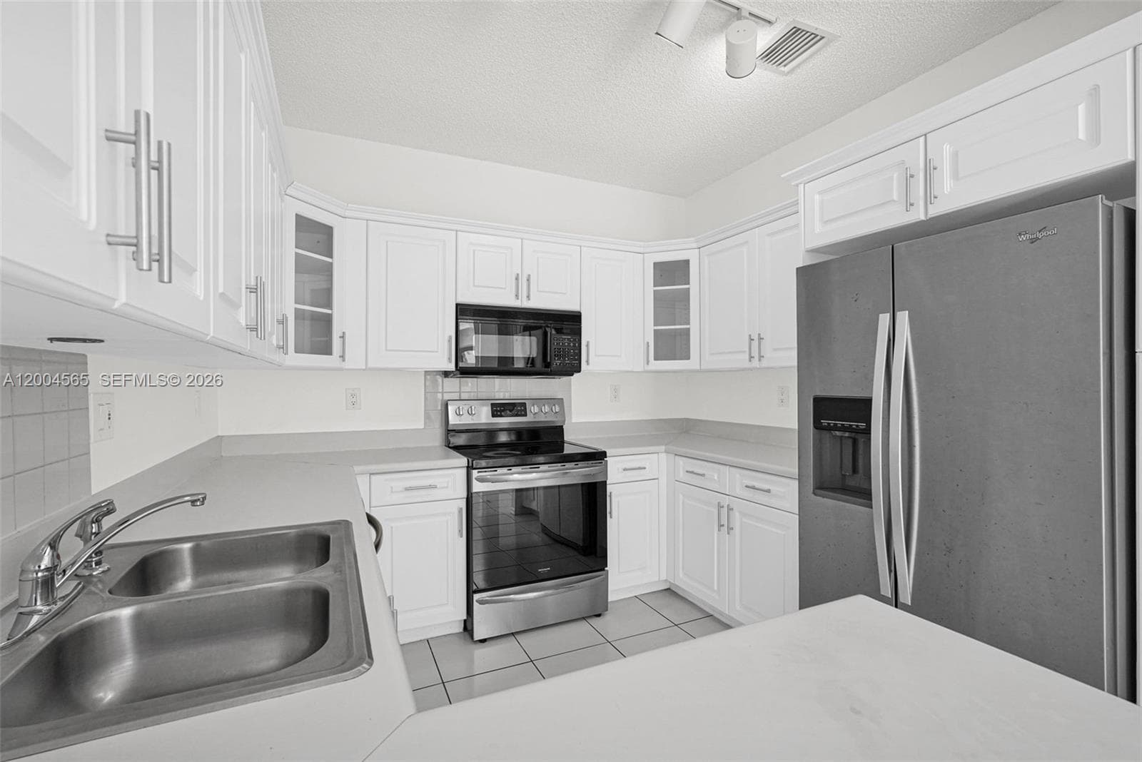 1675 Yellowheart Way photo 15