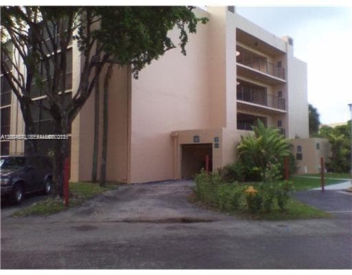 HORIZONS WEST CONDO #5 · #413 in Miami - Photo 3