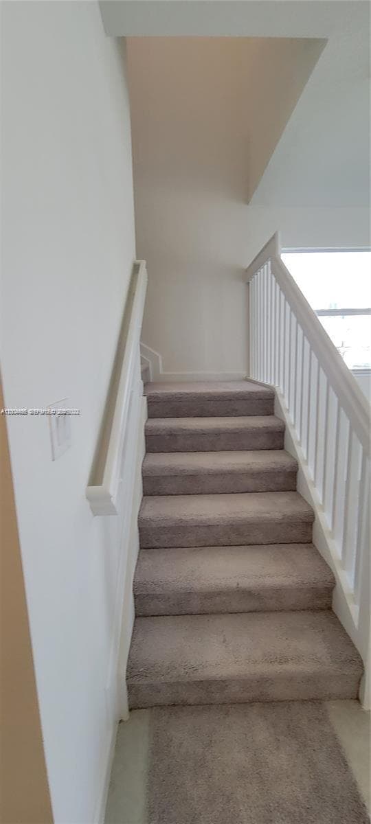 1010 SE 26th Ter photo 10