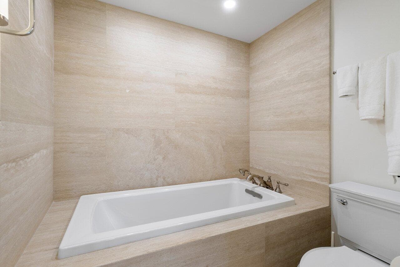015-130SunriseAvenue-Unit616-PalmBeach-F