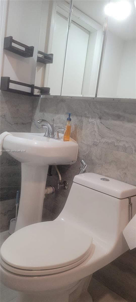 inlaw quarters/bathroom 3