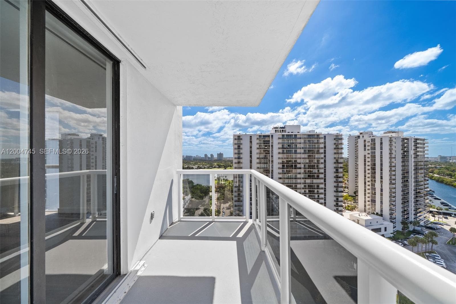 WATERVIEW · #1938 in Aventura - Photo 18