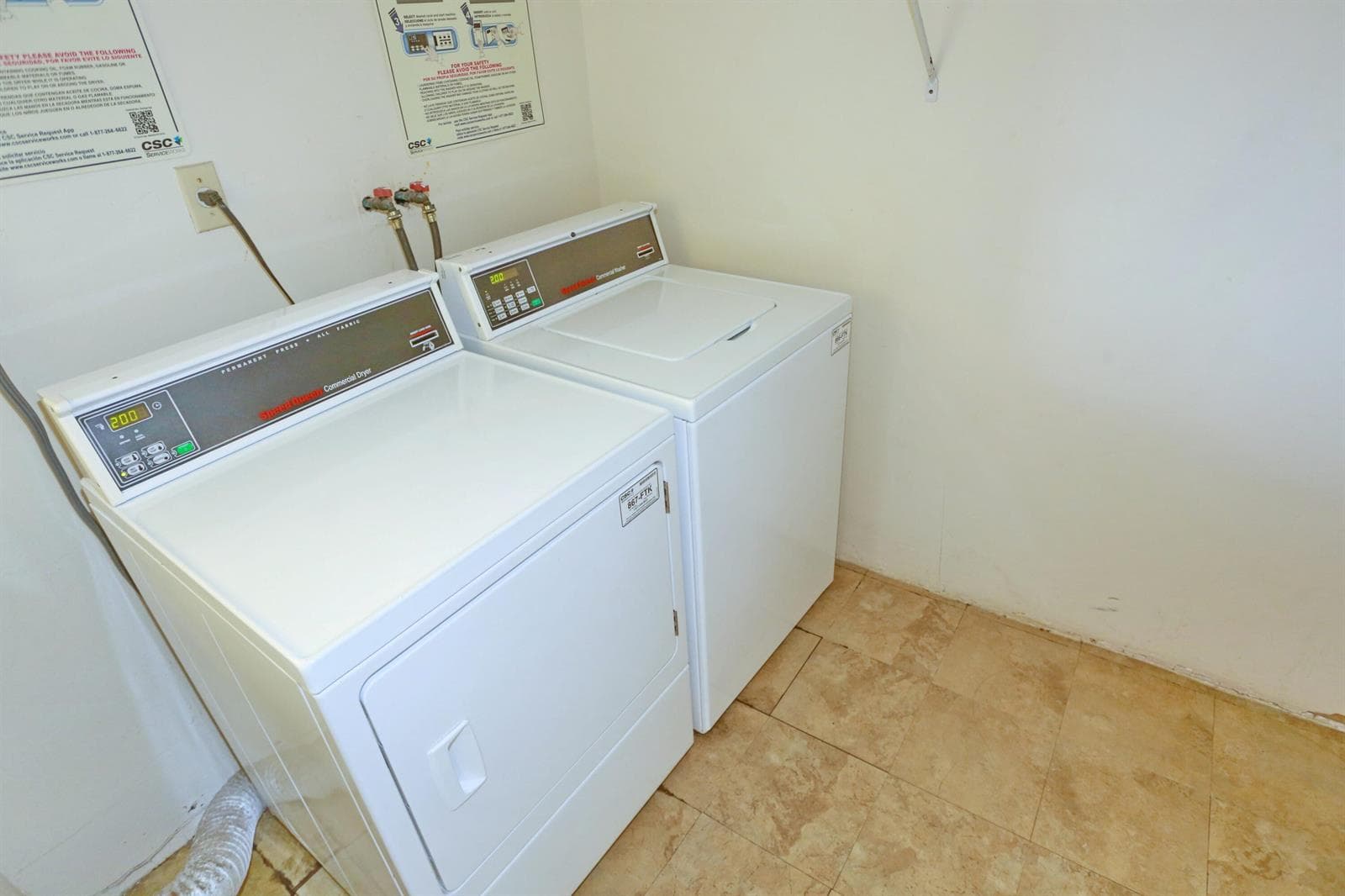 032-033-Laundry Room-4200x2800
