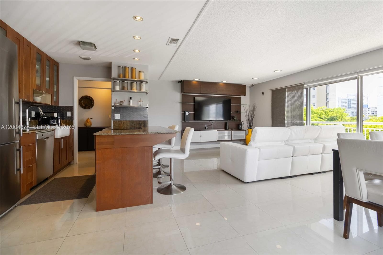 GOLDEN ISLES TOWERS · #32A in Hallandale Beach - Photo 7