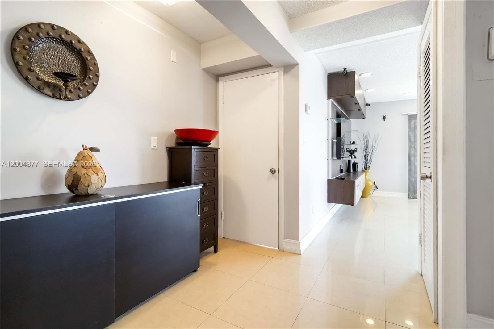 GOLDEN ISLES TOWERS · #32A in Hallandale Beach - Photo 3