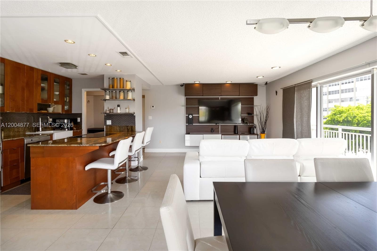 GOLDEN ISLES TOWERS · #32A in Hallandale Beach - Photo 8