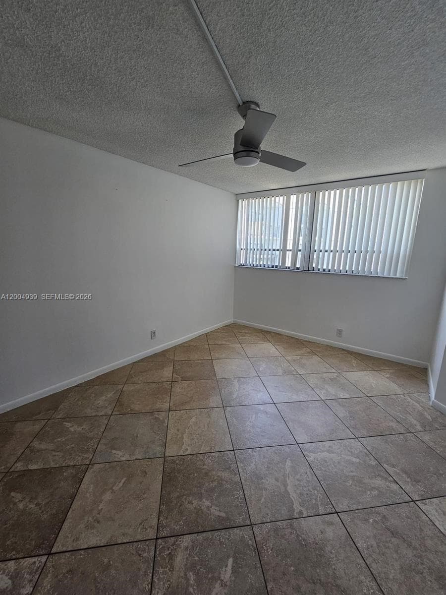 PRESIDENTIAL GOLFVIEW CON · #302 in West Palm Beach - Photo 10